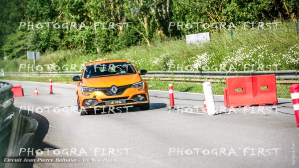 Renault Megane 4 RS Orange