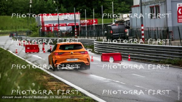 Renault Megane 4 RS Orange Cache Plaque Megane RS