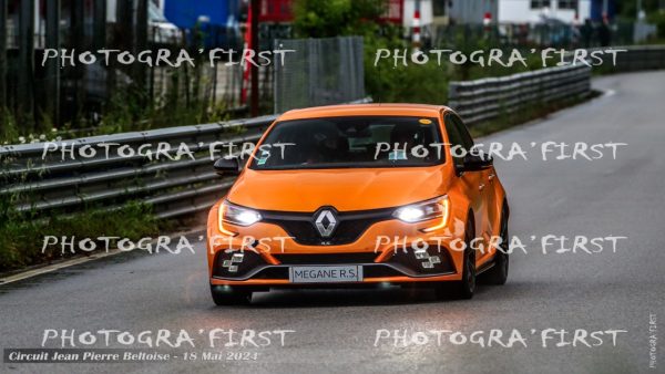 Renault Megane 4 RS Orange Cache Plaque Megane RS
